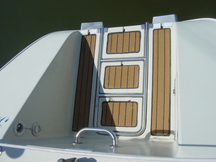 [Immagine: 2011623215240_DSC02875-1teak 2.JPG]